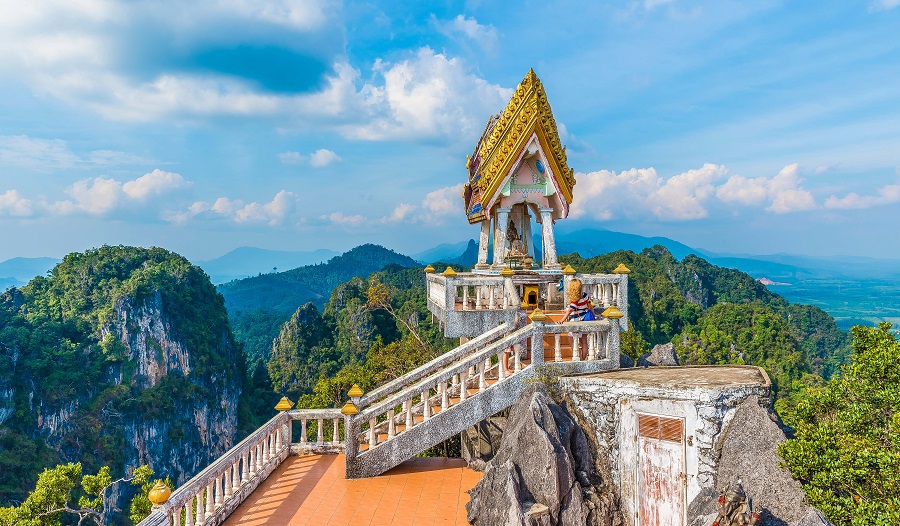 The top of the Tiger Cave Temple in Krabi - Thai Pass