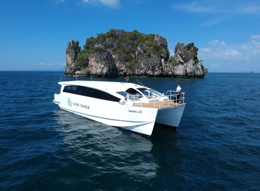 Luxury Catamaran tour to the Phi Phi Islands - Thai Pass